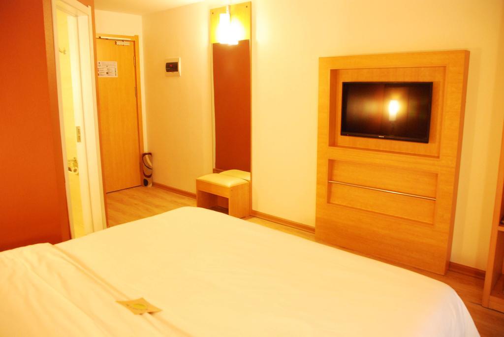 Ibis Changchun Jianshe Street Екстериор снимка